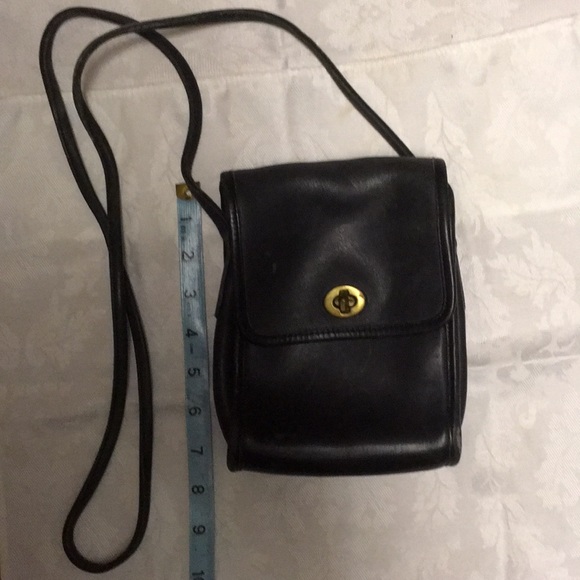 Coach Handbags - Coach purse in navy blue Authentic! No. 0488-228